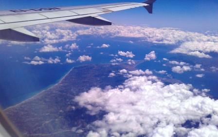 Puur op reis: Vliegtuig in de wolken